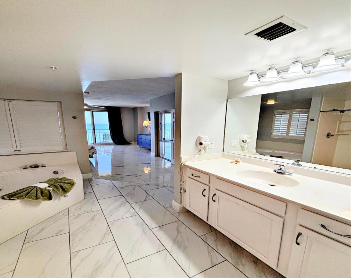 14Th Floor 2 Bedroom Resort Condo Direct Oceanfront Wyndham Ocean Walk Resort Daytona Beach 1401 Exterior photo